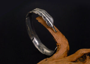 Men's fashion feather sterling silver bangle