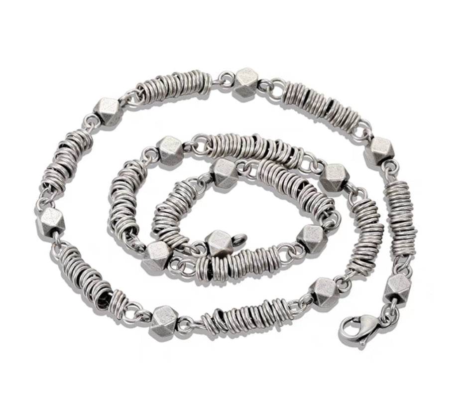 O-ring block splicing titanium steel necklace for men's hip-hop personality antique silver collarbone chain high-end and trendy INS - MOWTE