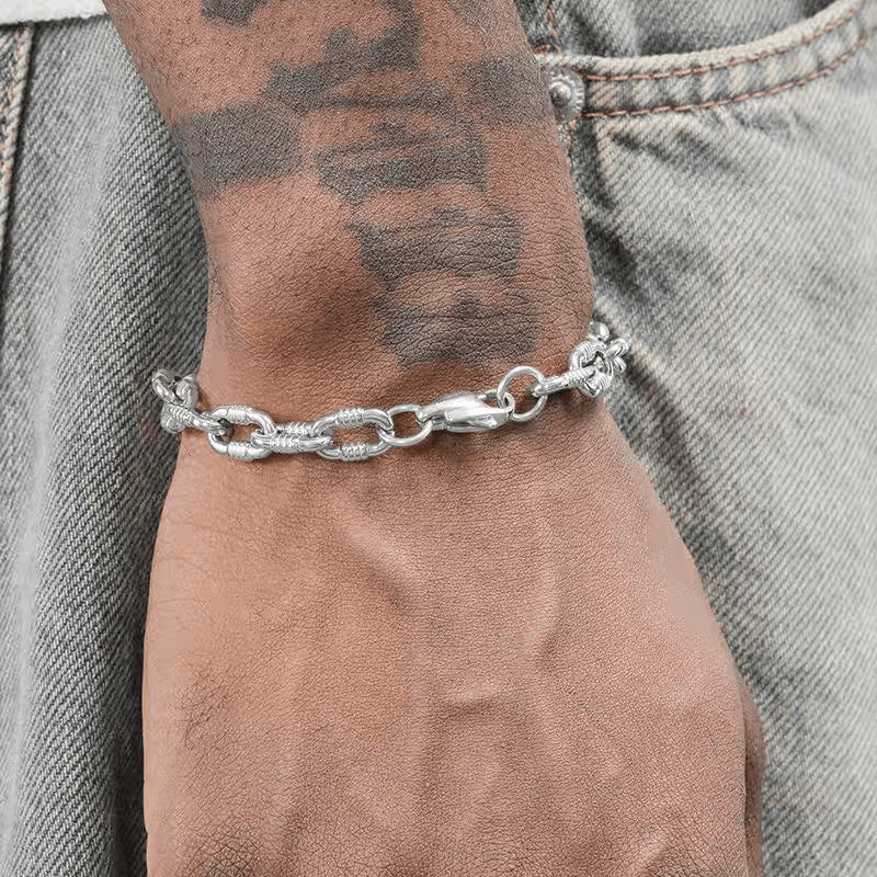 Silver titanium steel 8-shaped spiral bracelet hip-hop trend personality O-shape splicing bracelet high-end feel without fading