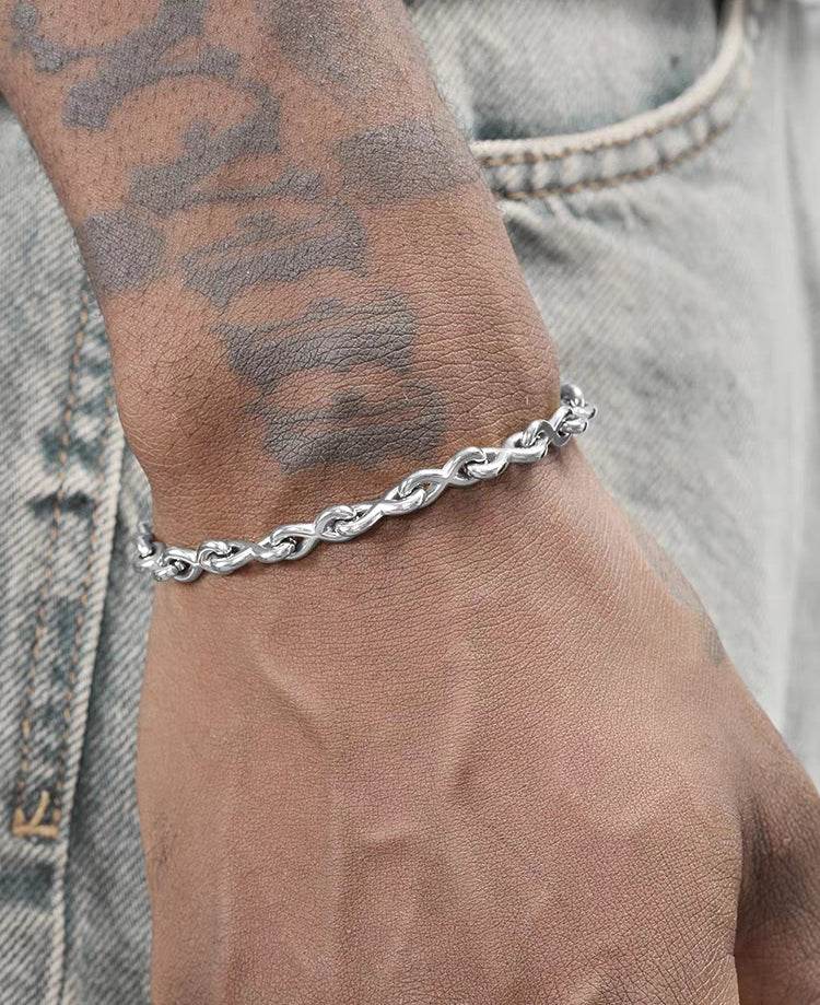 Silver titanium steel 8-shaped spiral bracelet hip-hop trend personality O-shape splicing bracelet high-end feel without fading