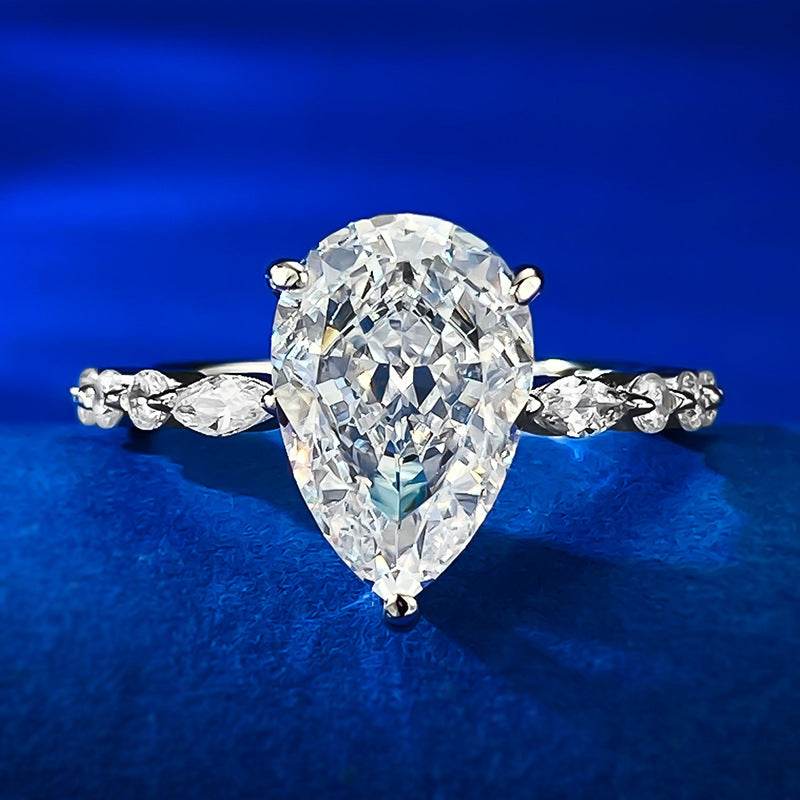 Fashionable and luxurious S925 silver inlaid high carbon diamond water droplet 8 * 12 ring - MOWTE