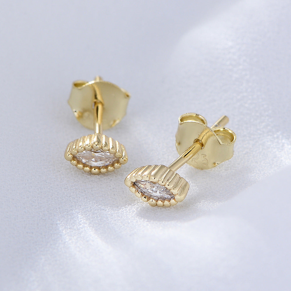 Minimally designed diamond studded earrings mini pure silver compact geometric gold earrings