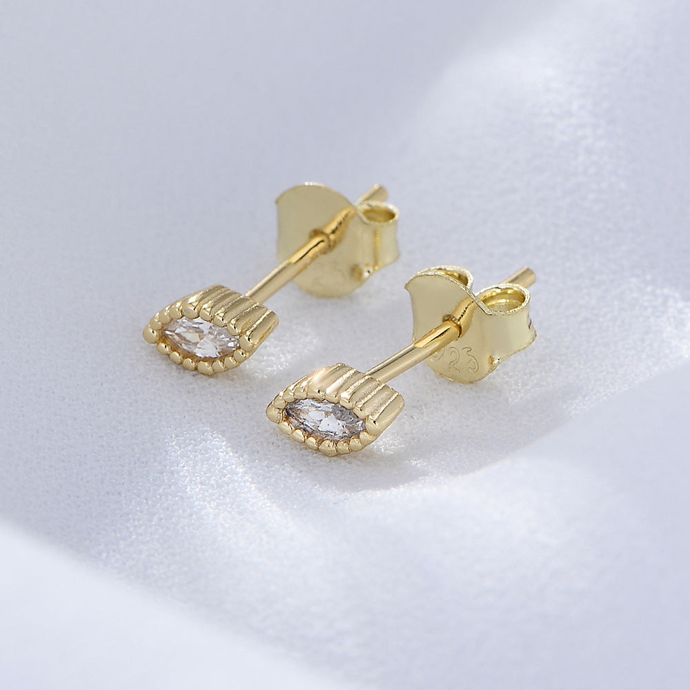 Minimally designed diamond studded earrings mini pure silver compact geometric gold earrings