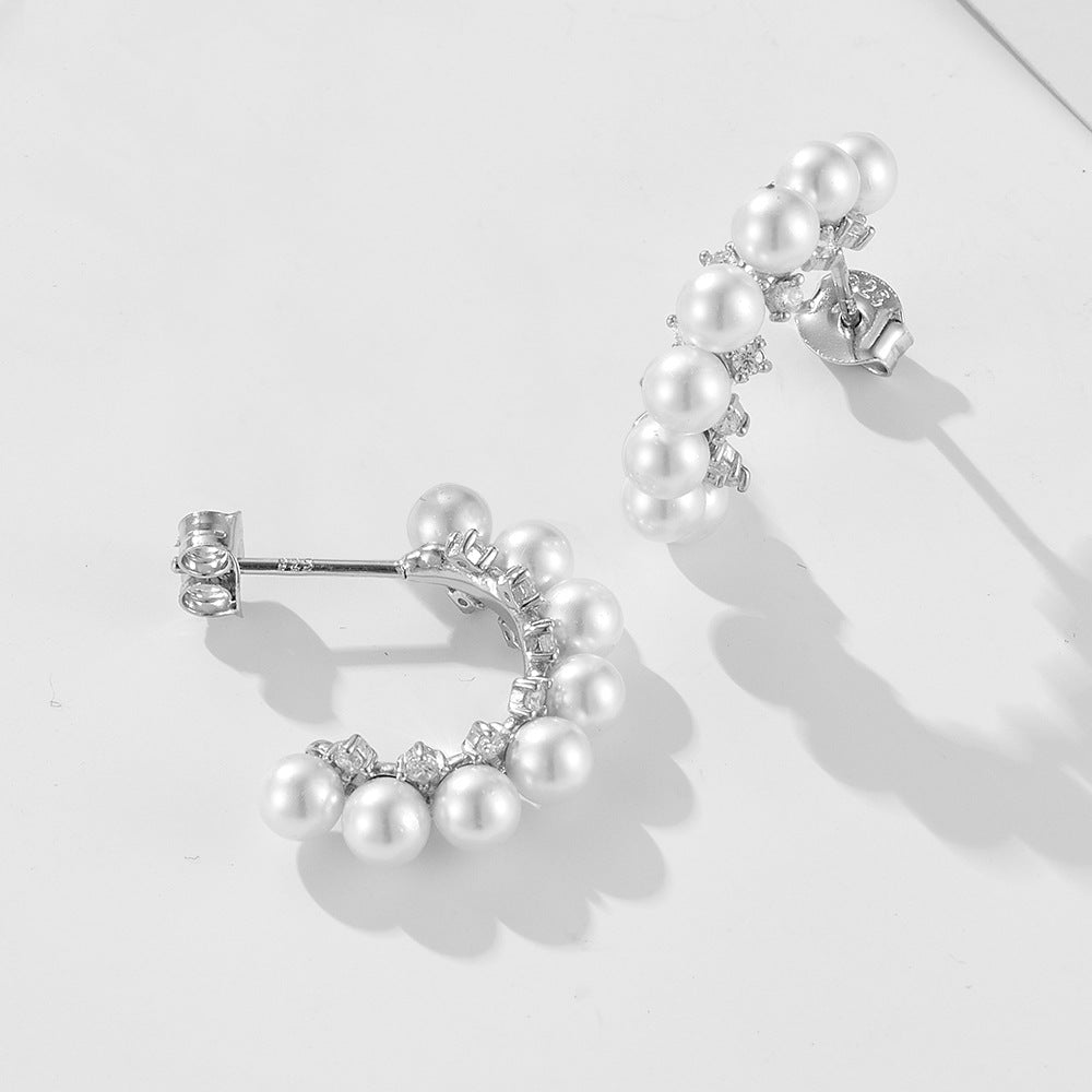 C-shaped pearl earrings with pure silver earrings and simple earrings