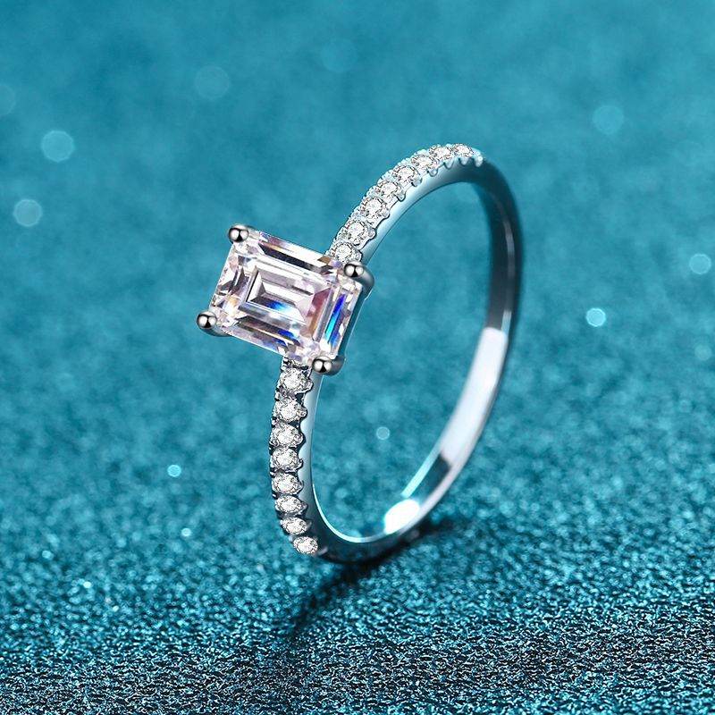 925 sterling silver with four claws 1ct,2ct Radon Chermosan stone ring