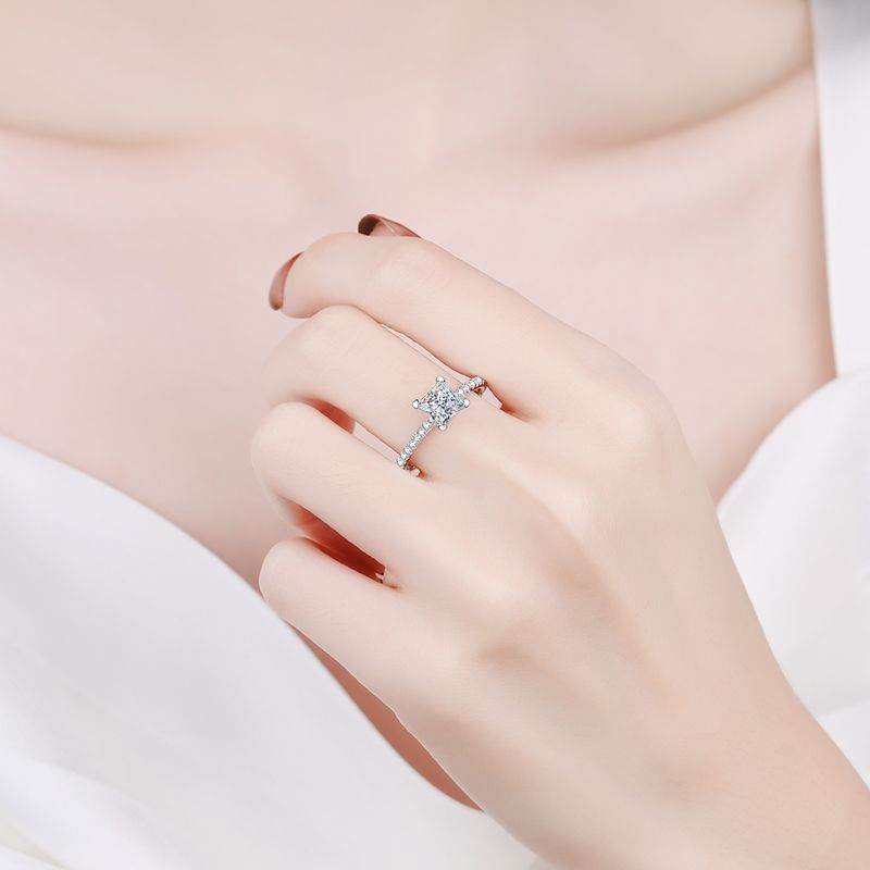 925 sterling silver women's micro set four claw 1 carat princess square moissanite ring - MOWTE