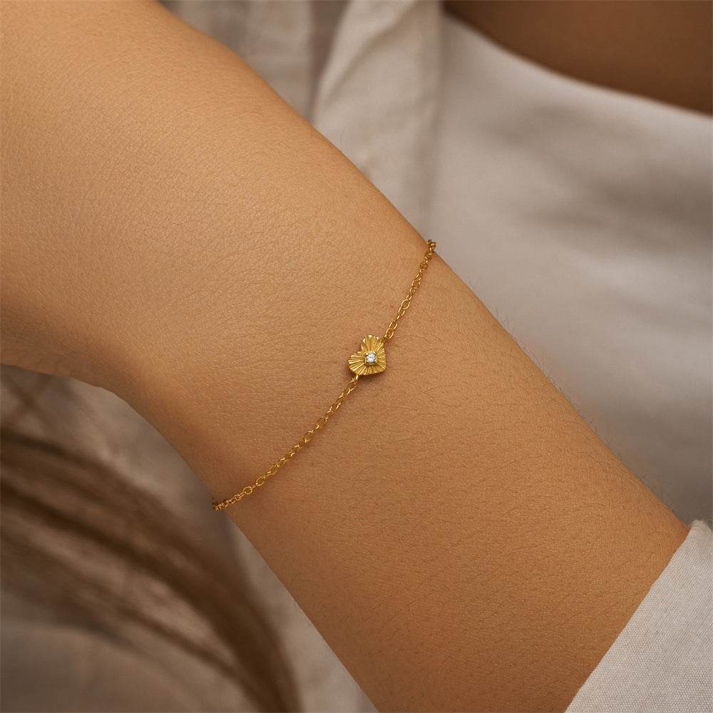 S925 pure silver heart-shaped texture diamond inlaid bracelet - MOWTE