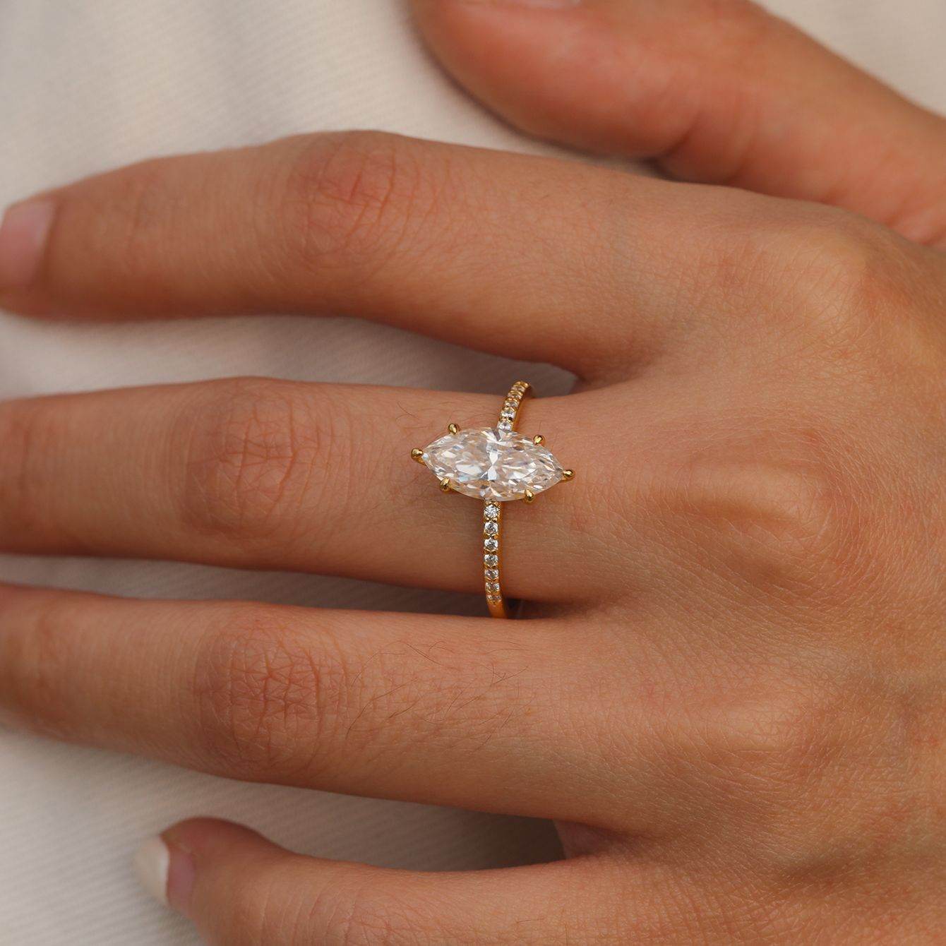 S925 Silver Ring with 2ct Marquise-Cut Center Stone Exquisite for Stacking - MOWTE