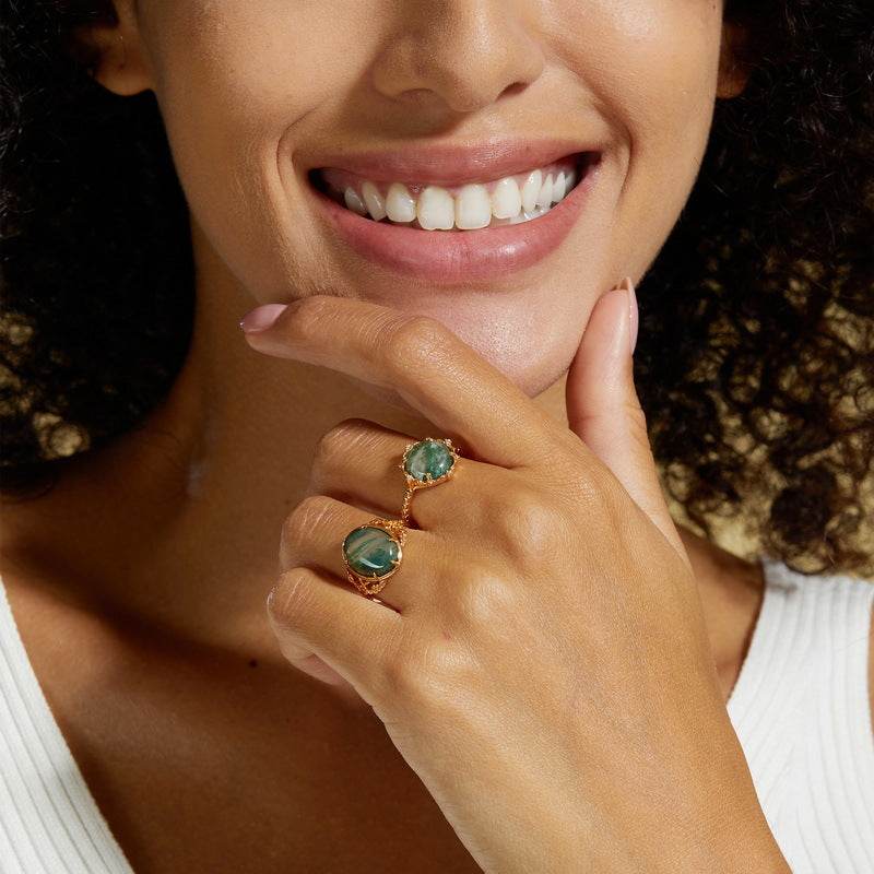Vintage-style Moss Green Ring – Light Luxury 925 Silver Adjustable Ring with Intricate Engravings - MOWTE