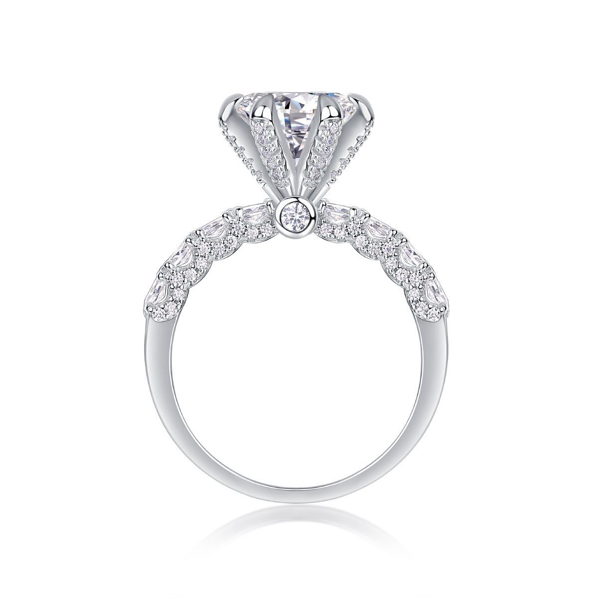 S925 Sterling Silver Luxuriously Set Light Luxury Moissanite Ring