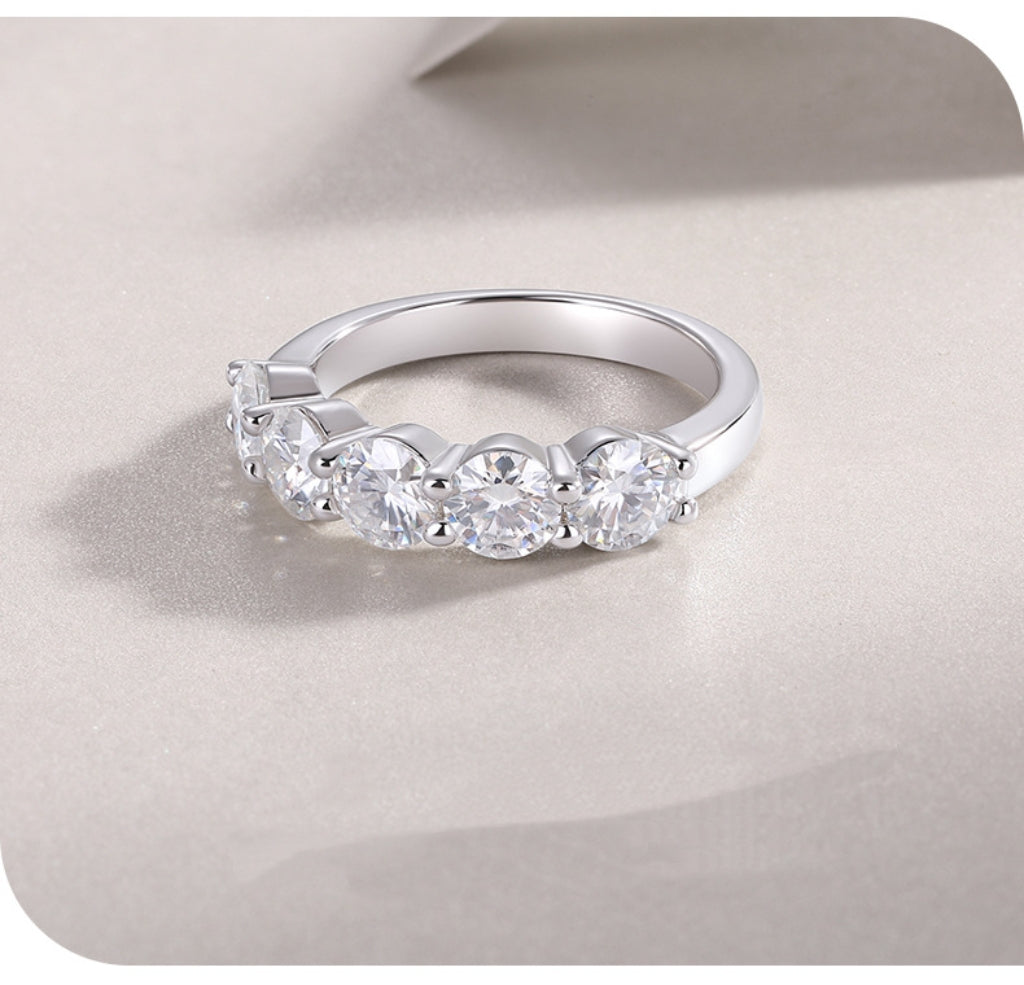 High-End S925 Silver Ring with 0.5 Carat Moissanite in Luxurious Prong Setting