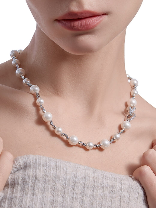 Round high gloss pearl necklace versatile for commuting layered necklace for wearing