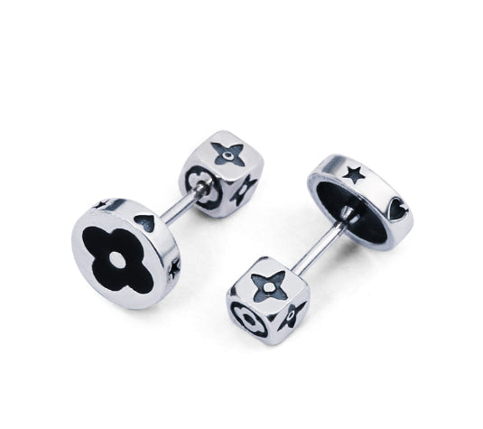 Retro distressed screw ear bone nails black studs