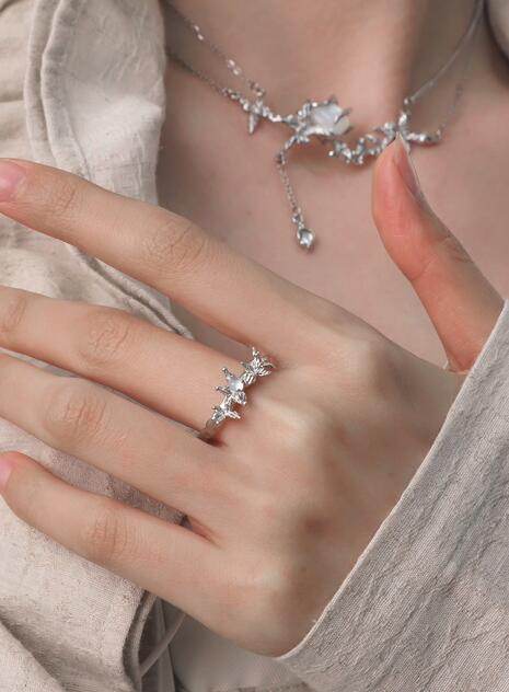 Unique Liudieying Original Sterling Silver Butterfly Ring White Agate Premium Cool Ring