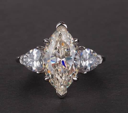 Luxurious S925 silver set with high carbon diamond marquise cut ring 3 carats