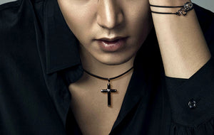 Men's fashion black agate cross necklace - MOWTE