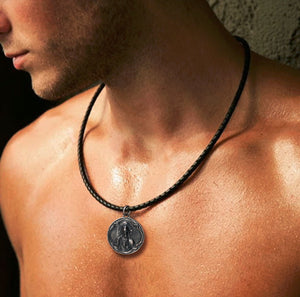 Men's fashion sterling silver Jesus pendant & necklace - MOWTE