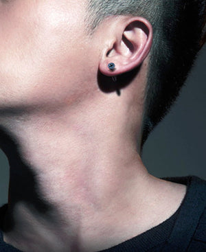 Men's fashion screw silver ear stud - MOWTE