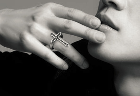 Men's vintage gothic cross sterling silver ring - MOWTE