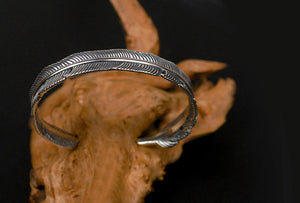 Men's fashion feather sterling silver bangle