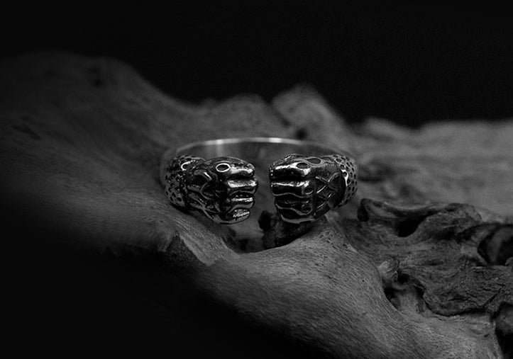 Men's fashion fists sterling silver ring