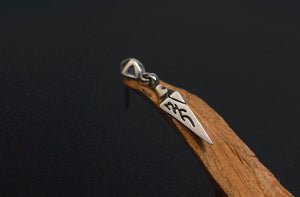 Men's vintage indian arrow ear stud