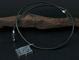 Men's vintage sterling silver cross bible pendant & necklace
