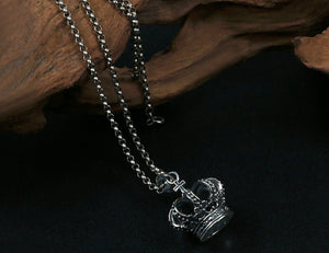 Men's vintage sterling silver crown pendant & necklace