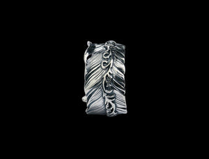 Men's vintage feather sterling silver ring