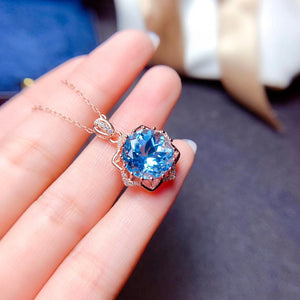 Fashion natural blue topaz sterling silver necklace